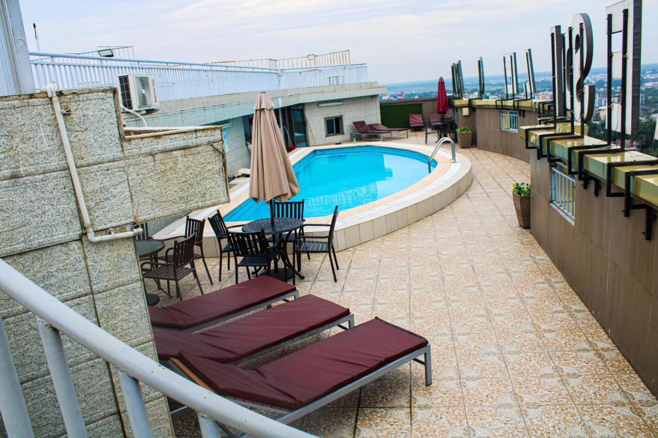 Residence Le Carat Bonapriso Douala Luaran gambar